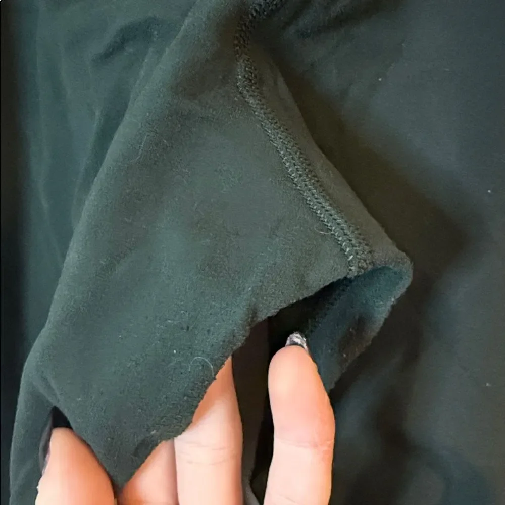 Lululemon dark green smooth leggings in size‎ 10 23” inseam
